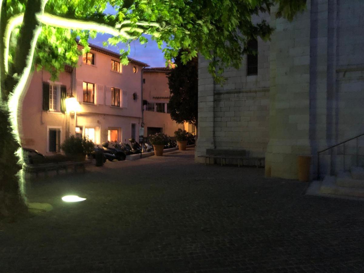 Le Clocher De Cassis Luaran gambar